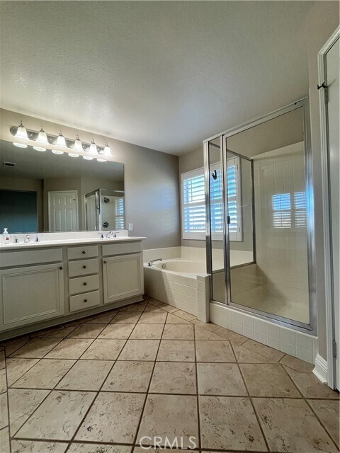 Building Photo - 21 Arboleda