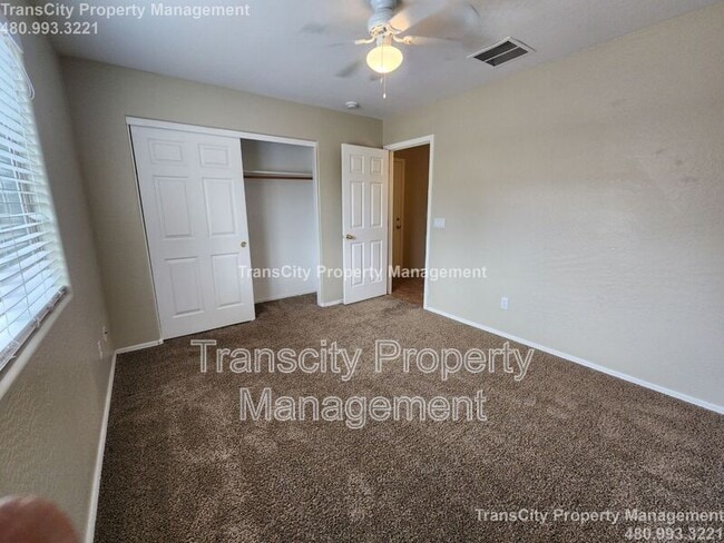 Building Photo - 4189 S Rim Rd