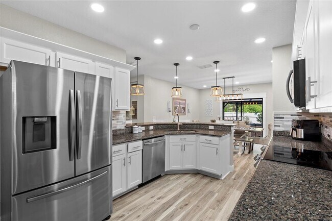 Building Photo - 15193 Mille Fiore Blvd