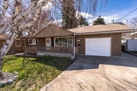 Building Photo - 6 Bed 3 Bath Accessible Rambler