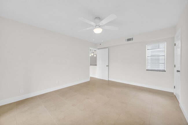 Building Photo - 433 Piedmont J