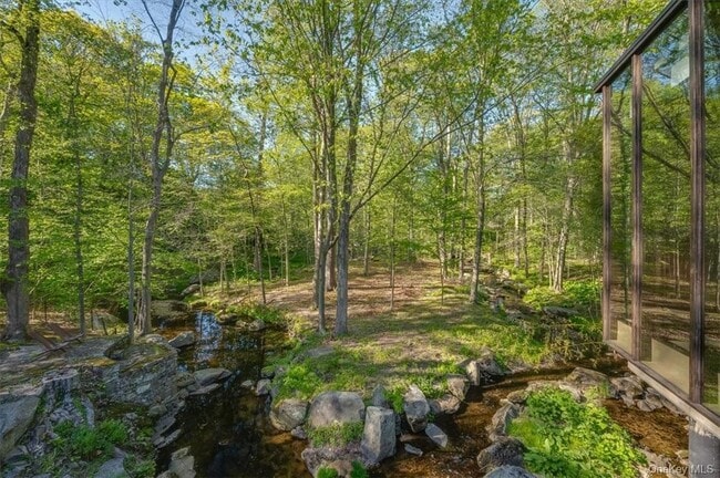 Building Photo - 971 Fenimore Rd