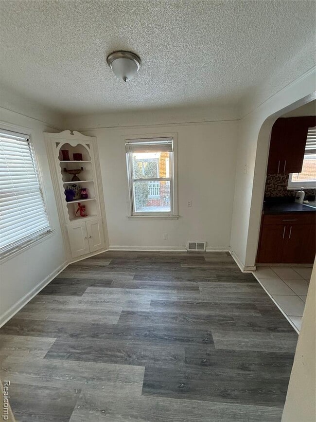 Building Photo - 15361 Payne Ct