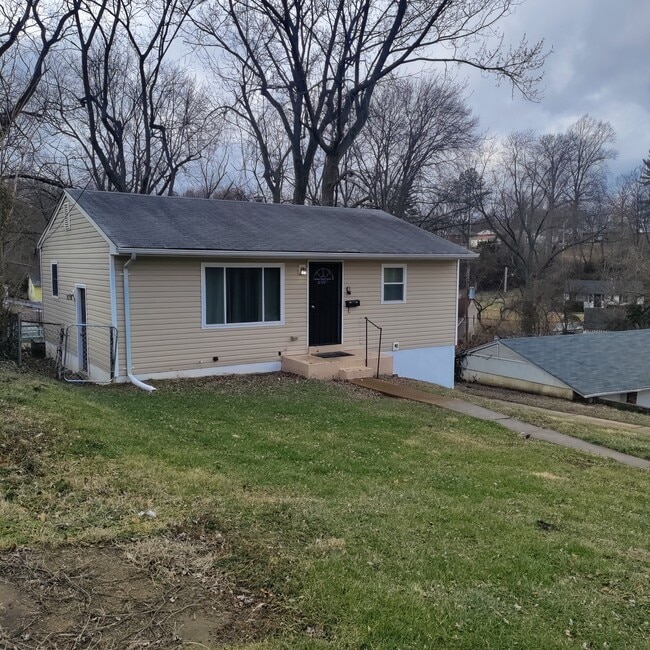 Building Photo - 7304 Albright Ave