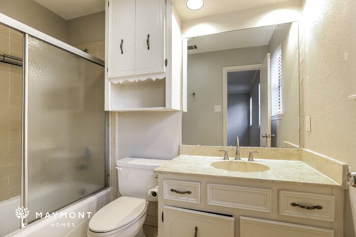 Building Photo - 16 Turtle Creek Ct