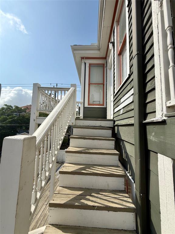 Building Photo - 513 17th St