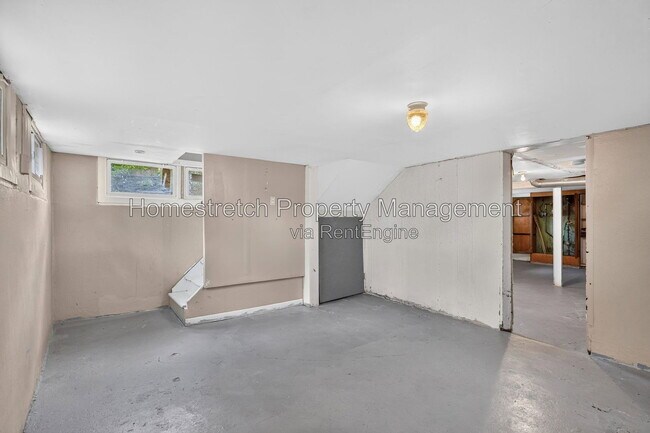 Building Photo - 6006 Cascade Dr
