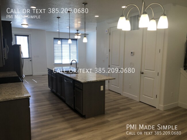 Building Photo - 1634 N Westview Ln