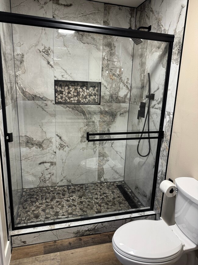 Building Photo - 1919 Summer Club Dr