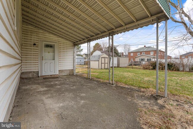 Building Photo - 6820 Bessemer Ave