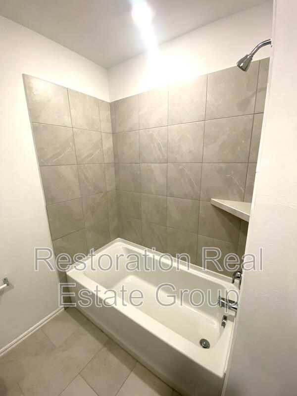 Building Photo - 10921 SW 22nd St