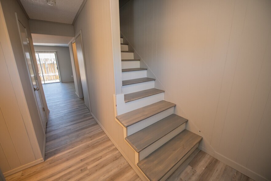 Building Photo - 2054 Garland Ave