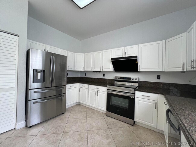 Building Photo - 16447 SW 1st Ct