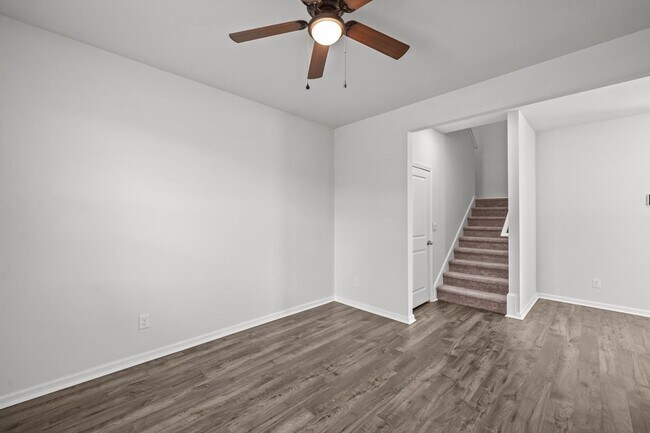 Building Photo - 72 Knotty Ct