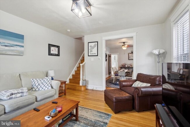 Building Photo - 470 Shurs Ln