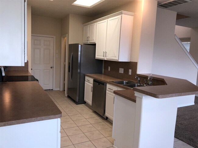 Building Photo - 5639 Stonecloud Ln