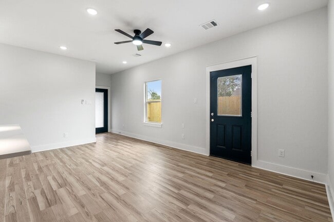 Building Photo - 1026 Junell St