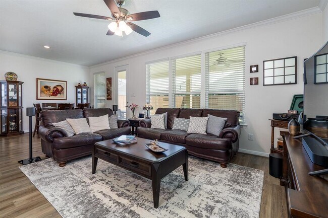 Building Photo - 7702 Royal Oasis Ln