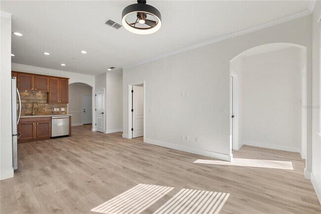 Building Photo - 7819 Hardenton St