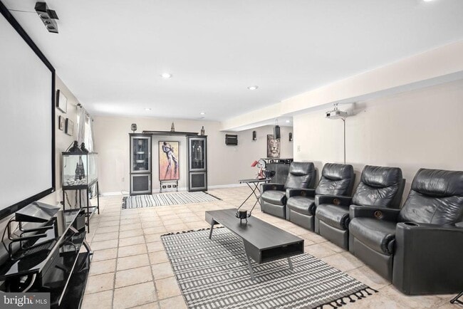 Building Photo - 47 Puri Ln