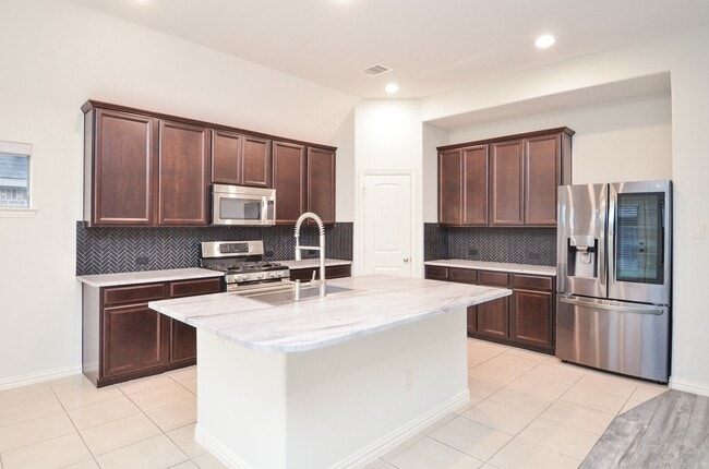 Building Photo - 17902 Logans Pine Dr