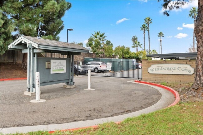 Building Photo - 18312 Parkview Ln