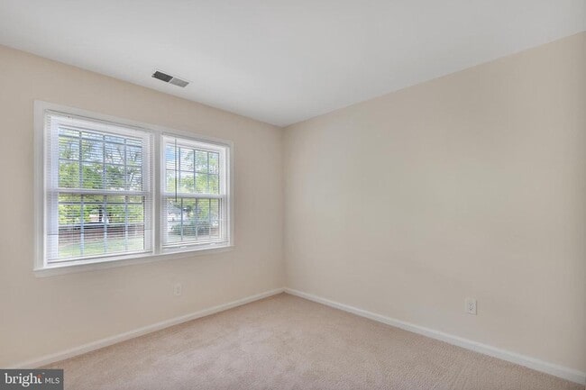 Building Photo - 8529 Lakinhurst Ln