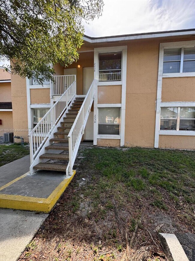 Building Photo - 2238 SW 81st Ave