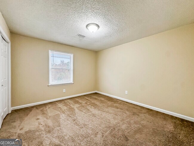 Building Photo - 1577 Linksview Way