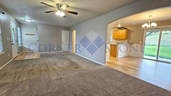 Building Photo - Beautiful Home with Separate Office/Bonus Room!