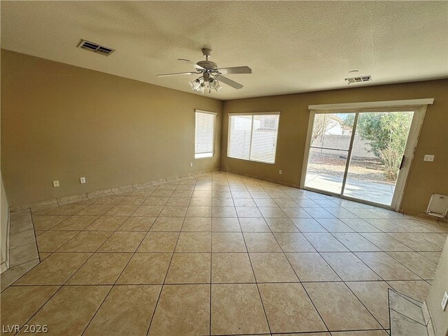 Building Photo - 964 Plantain Lily Ave