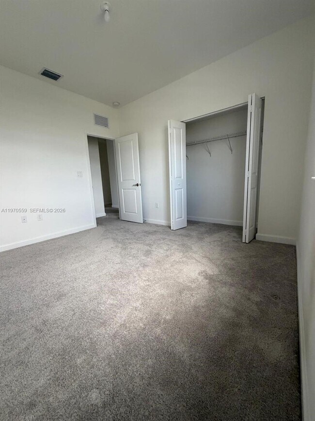 Building Photo - 2638 SE 9th St