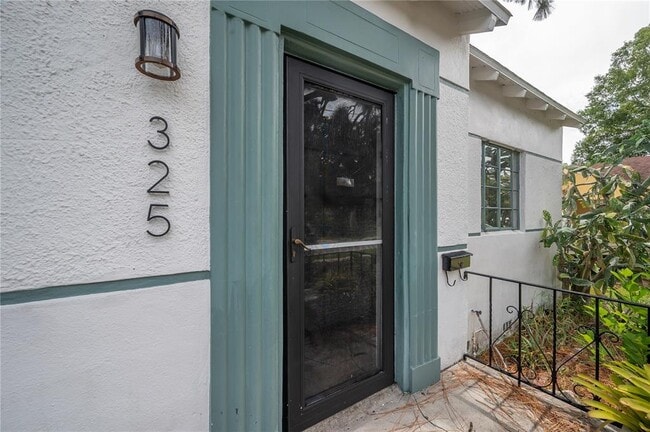 Building Photo - 325 W Rio Vista Ct