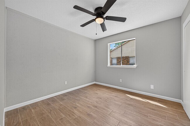 Building Photo - 9231 Baronsmede Dr