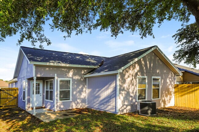 Building Photo - 309 Carriann Cove Trail W