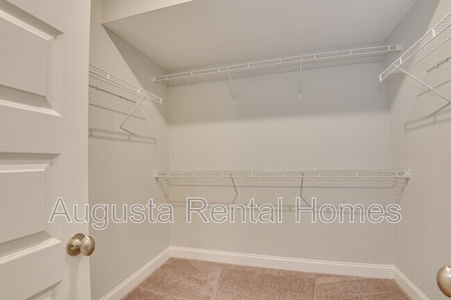 Building Photo - 5352 Nikki Way