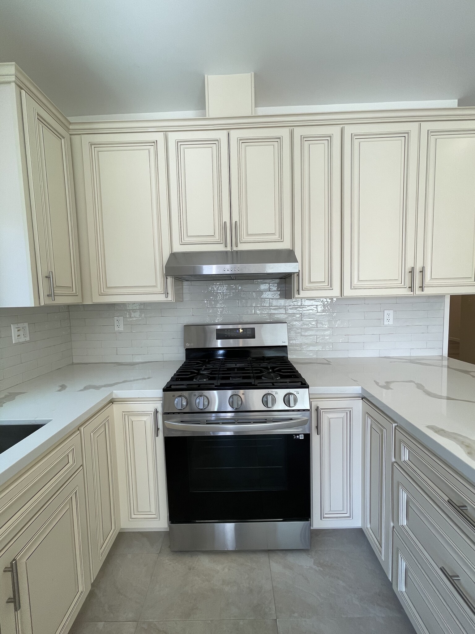 Building Photo - 912 S Bel Aire Dr