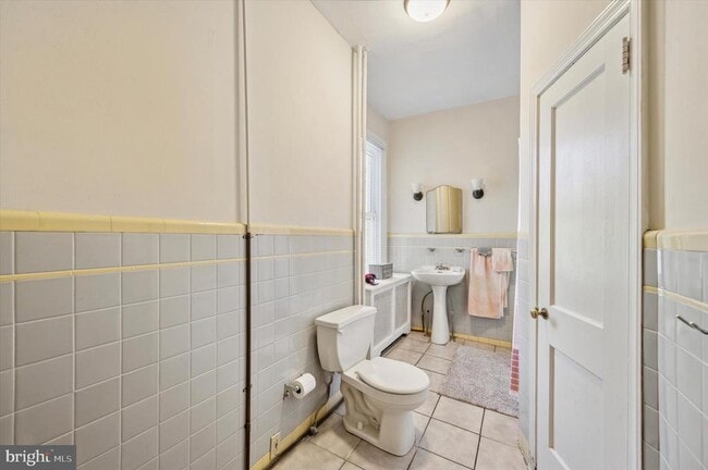 Building Photo - 118 Walnut Ave