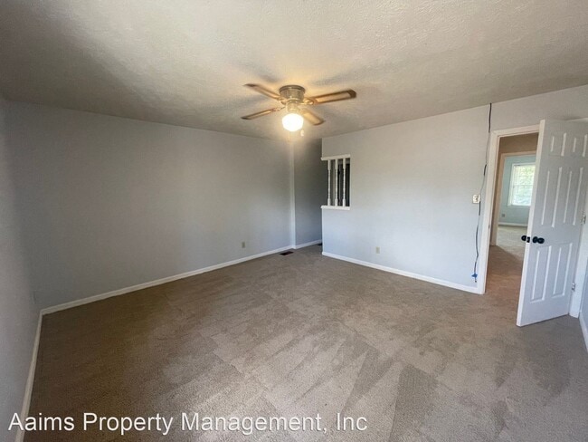 Building Photo - 2 br, 2.5 bath House - 2625 Edmonton Road