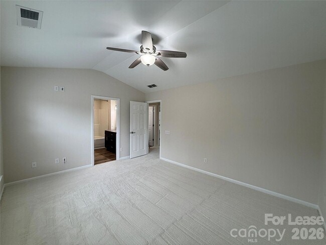 Building Photo - 3404 Laurenhurst Ln