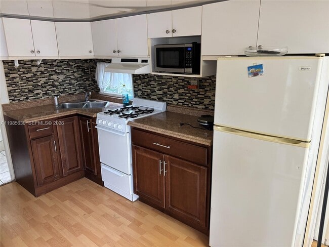 Building Photo - 2875 NW 167th Terrace