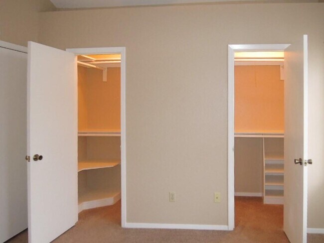 Building Photo - 1411 Gracy Farms Ln