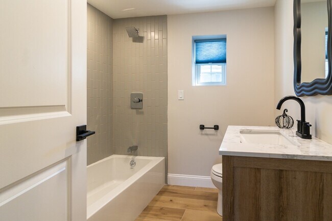 Building Photo - 229 Oneil Rd