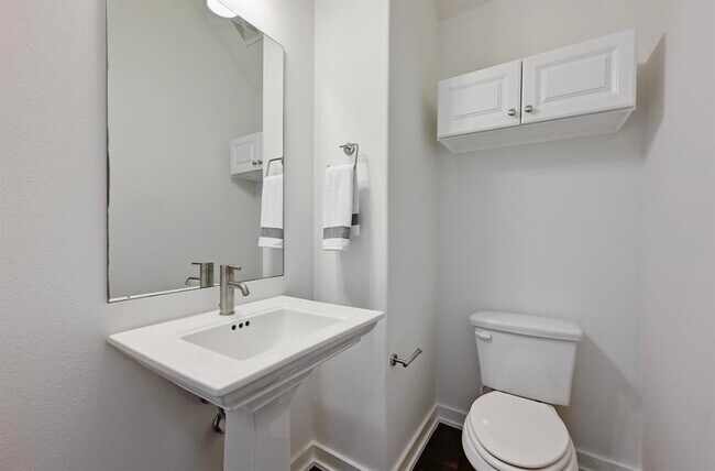 Building Photo - 8901 Parker Ranch Cir