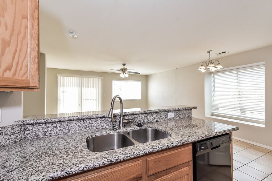 Building Photo - 3940 Camryn Holly St