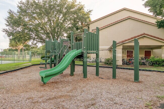 Building Photo - 3012 Parkway Blvd