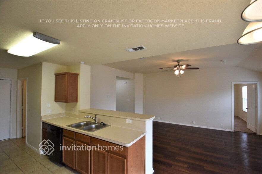 Building Photo - 1805 White Feather Ln