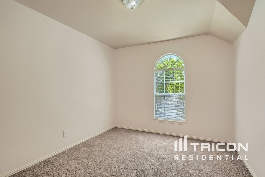 Building Photo - 12028 Stephenville Dr