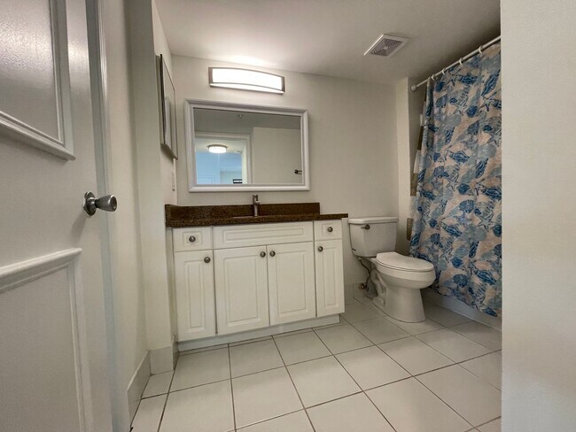 Building Photo - ANNUAL RENTAL - 2ND FLOOR 1 BED / 1 BATH C...