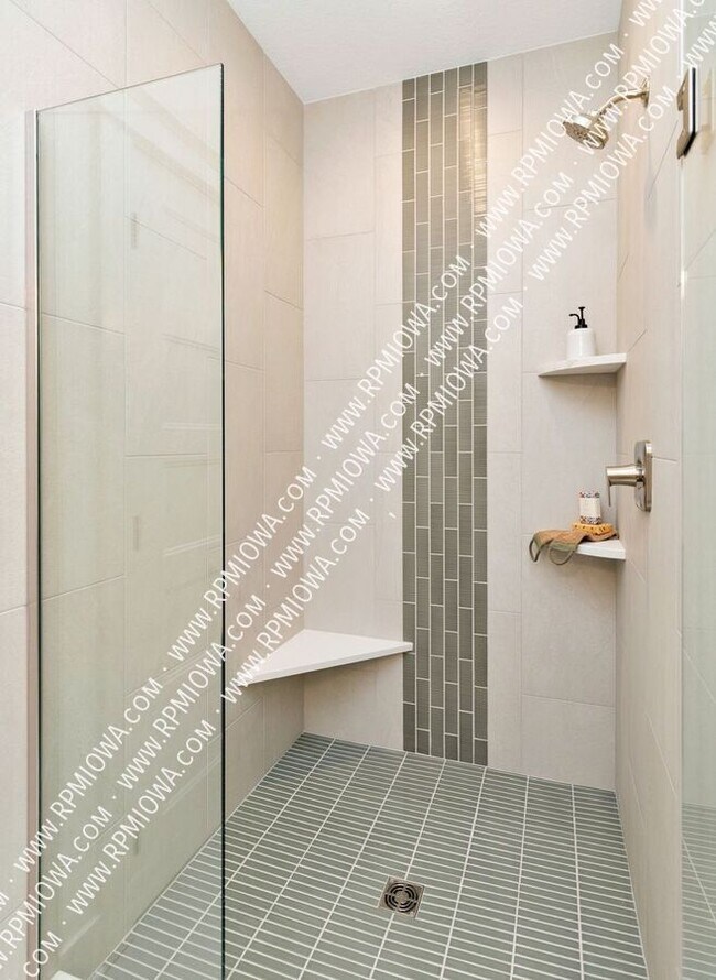 Building Photo - 440 NW Ashley Cir